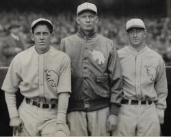 Howard Ehmke in center. Photo courtesy of the Silver Creek Historical Center. Howard Ehmke in center.