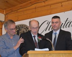 Elly Norton (center), 2020 CSHOF inductee. Norton