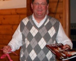 CSHOF 2010 Awards Banquet. A happy raffle winner - photo courtesy of Heidi Anderson. February 15, 2010. CSHOF 2010 Awards Banquet. February 15, 2010.