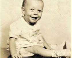 Dennis Meszaros, 1945. Dennis Meszaros, 1945.