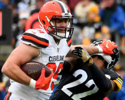 Stephen Carlson playing for Cleveland Browns. Stephen Carlson playing for Cleveland Browns.