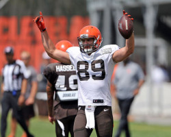 Stephen Carlson playing for Cleveland Browns. Stephen Carlson playing for Cleveland Browns.