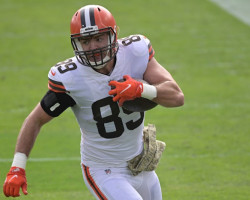 Stephen Carlson playing for Cleveland Browns. Stephen Carlson playing for Cleveland Browns.