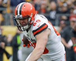 Stephen Carlson playing for Cleveland Browns. Stephen Carlson playing for Cleveland Browns.