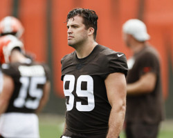 Stephen Carlson playing for Cleveland Browns. Stephen Carlson playing for Cleveland Browns.