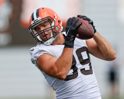 Stephen Carlson playing for Cleveland Browns. Stephen Carlson playing for Cleveland Browns.