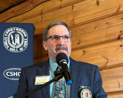 Banquet chairman Chip Johnson. Banquet chairman Chip Johnson.