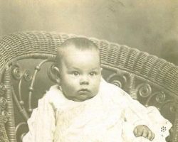 Lloyd Moore, 1912. Lloyd Moore, 1912.