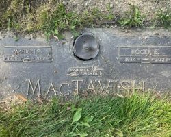 Roger MacTavish's grave marker at Sunset Hill Cemetey. Roger MacTavish's grave marker.