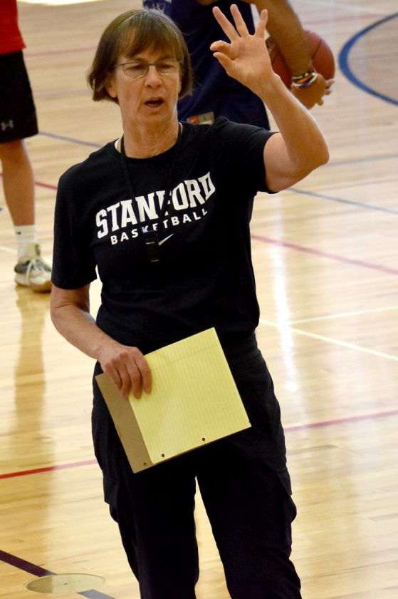 VanDerveer instructs.