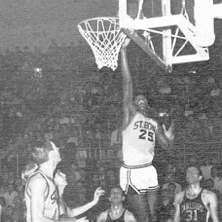 George Carter puts up a shot.