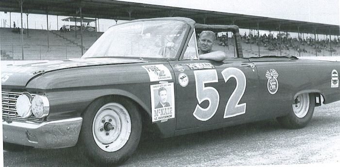 Cale Yarborough in Julian Buesink’s Ford.