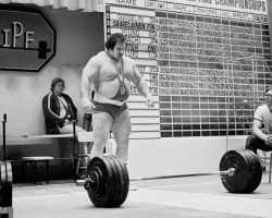 Don Reinhoudt in competion.