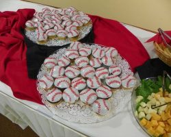 baseball cupcakes