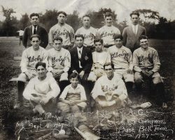 1927 Liberty Athletic Club baseball team. We know that Morrie Mistretta is in the middle row, second from the right and that the batboy is Ange Enserro. Casper Catanese and Jack Catanese are the last two players in the top row. Sam Fashano is sitting between Mistretta and the man in the suit.
Other names are Ange Cusimano, Mike Mazzone, Paul Mistretta, Joe Glace, Lou Ferraro, Phil Mistretta, Sam Giunta, Phil Fusco and Jack Fusco, but we don't know their order. 1927 Liberty AC Baseball