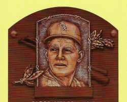 Nellie Fox postcard featuring his Baseball Hall of Fame plaque. Fox-HOF-plaque
