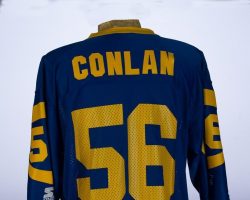 LA Rams jersey.